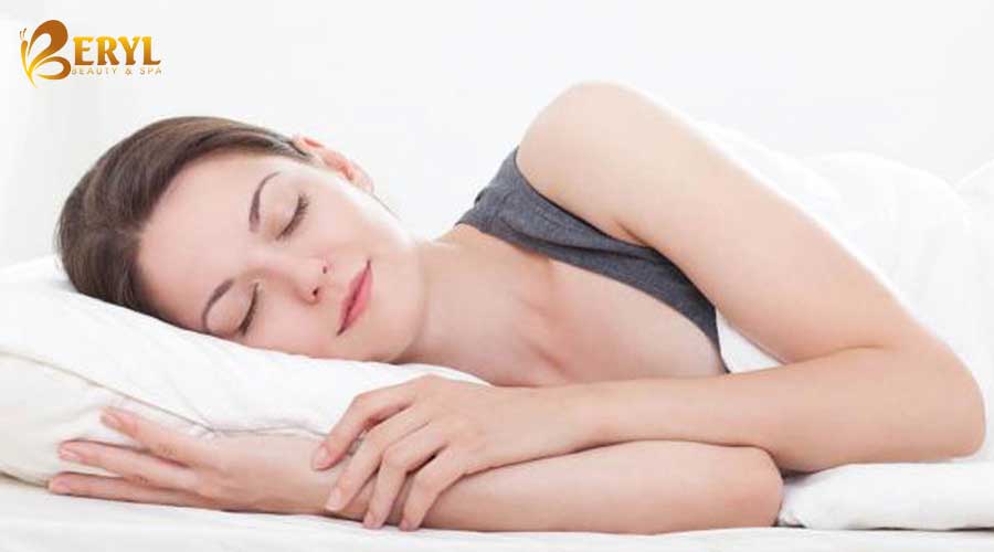 Ngủ đủ giấc cũng là một cách giúp làn da bạn luôn khỏe 